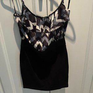 Mini dress - Black and Geometric pattern - Forever 21